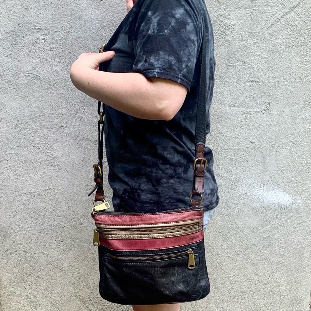 Vintage Fossil Black Burgundy Explorer Leather Patchwork Crossbody Bag - Picture 16 of 16